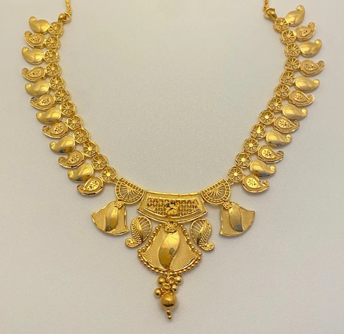 Gold Plated Leaf Motif Pendant Necklace Earrings Set For Women