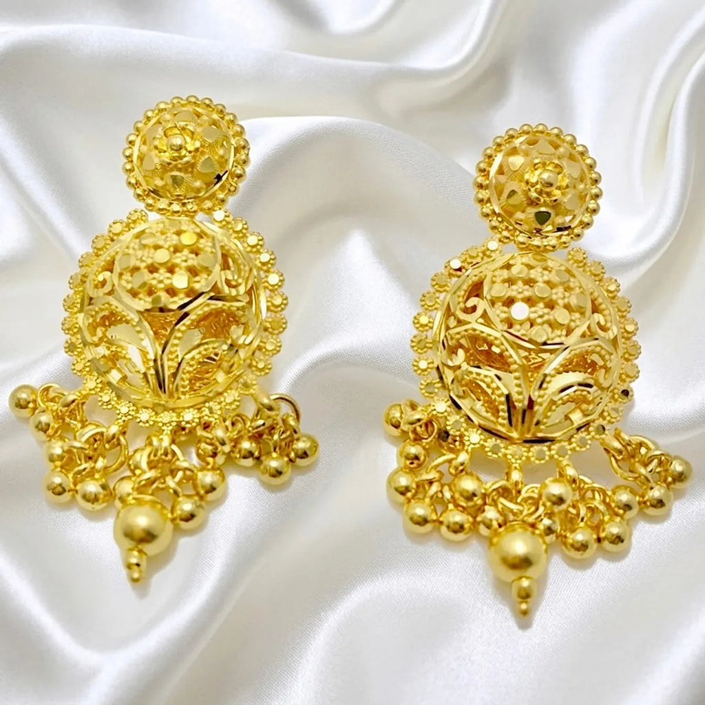 Gold Micro Plated Circular Cutwork Pendant Necklace Set For Women