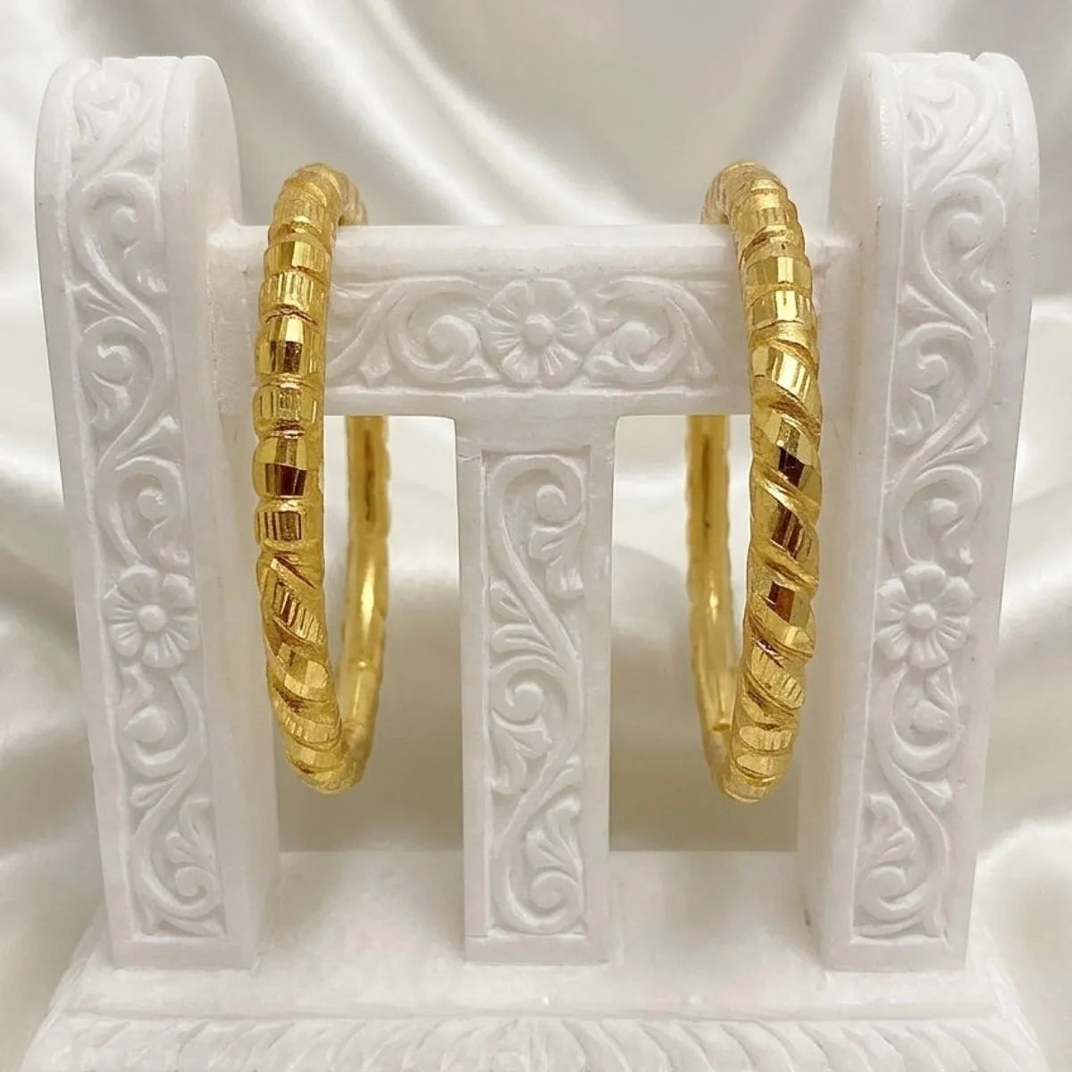 Gold Plated Nakshikari Bala Traditional Bengali Bangle For Women