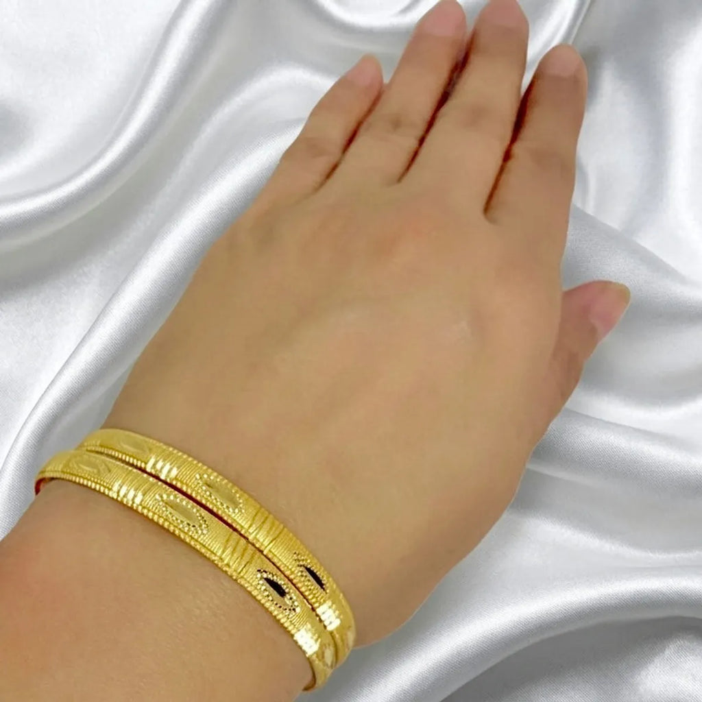 Gold Micro Plated Copper Traditional Dubai Handcrafted Bangle For Women