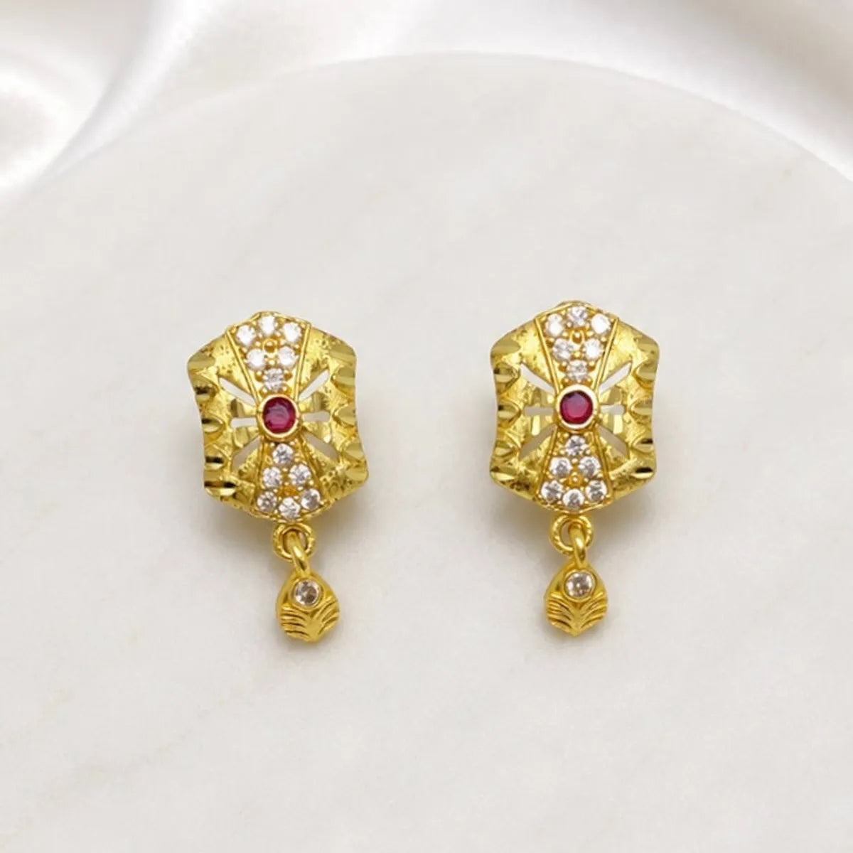 Gold Micro Plated Copper Ad Ruby Statement Pendant Necklace Set