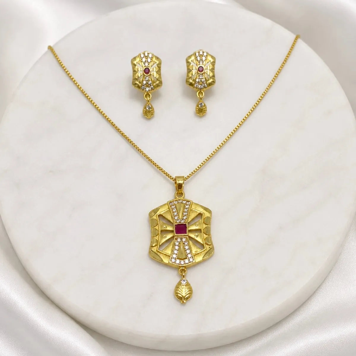Gold Micro Plated Copper Ad Ruby Statement Pendant Necklace Set