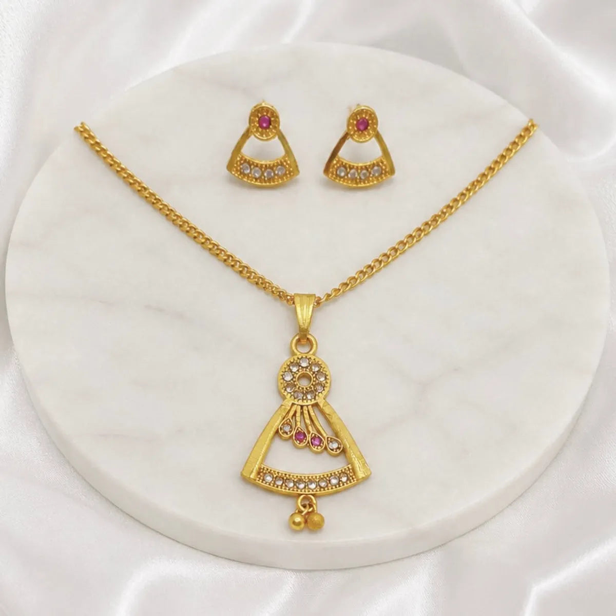 Gold Micro Plated Copper Ad Ruby Geometric Pendant Necklace Set