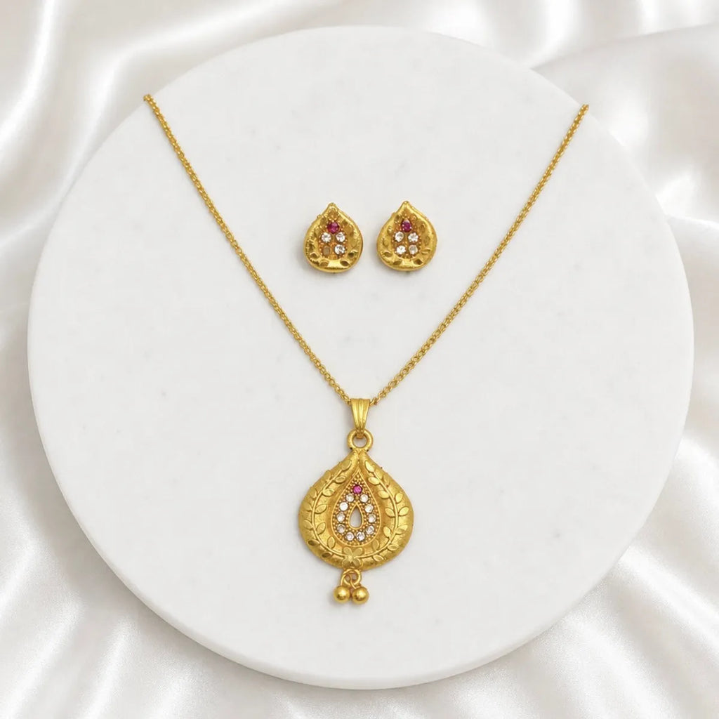 Red Gold Micro Plated Ad Ruby Teardrop Floral Necklace Set