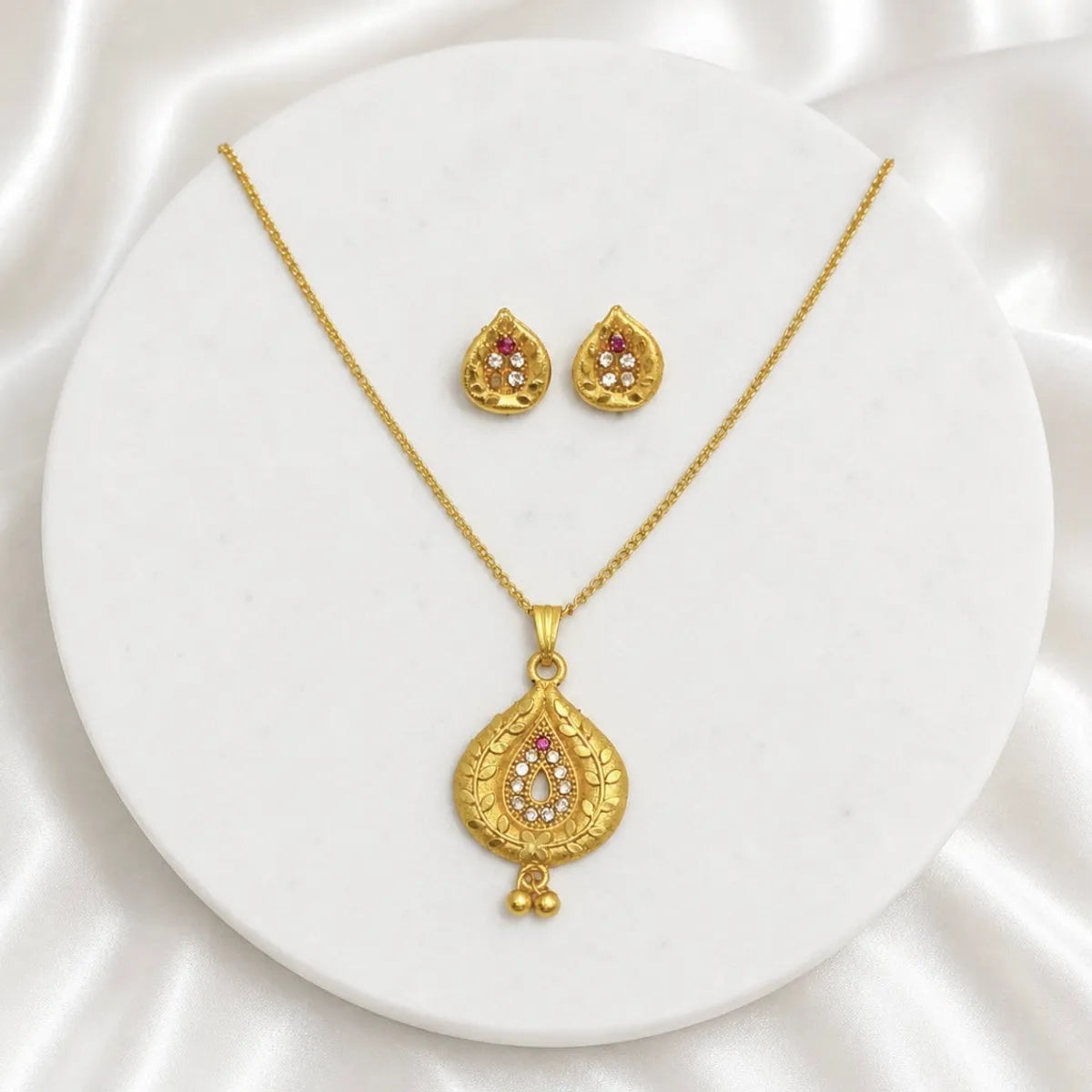 Red Gold Micro Plated Ad Ruby Teardrop Floral Necklace Set