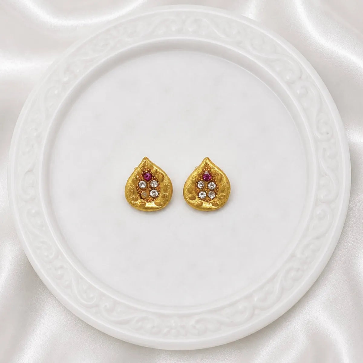 Red Gold Micro Plated Ad Ruby Teardrop Floral Necklace Set