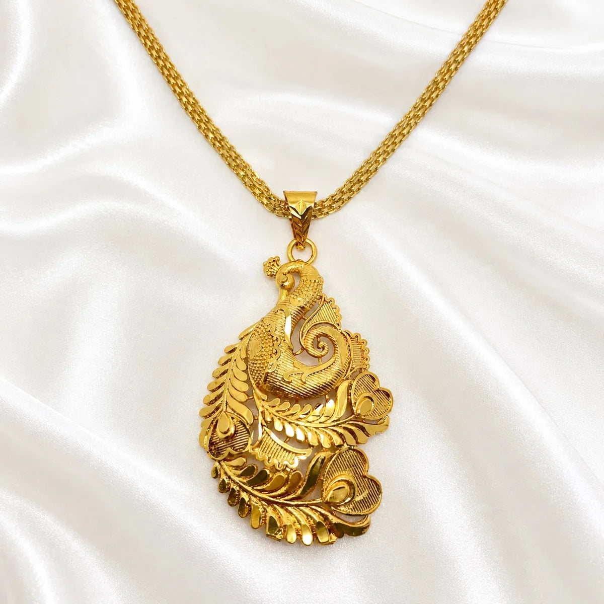 Gold Micro Plated Peacock Pendant Necklace Set For Women