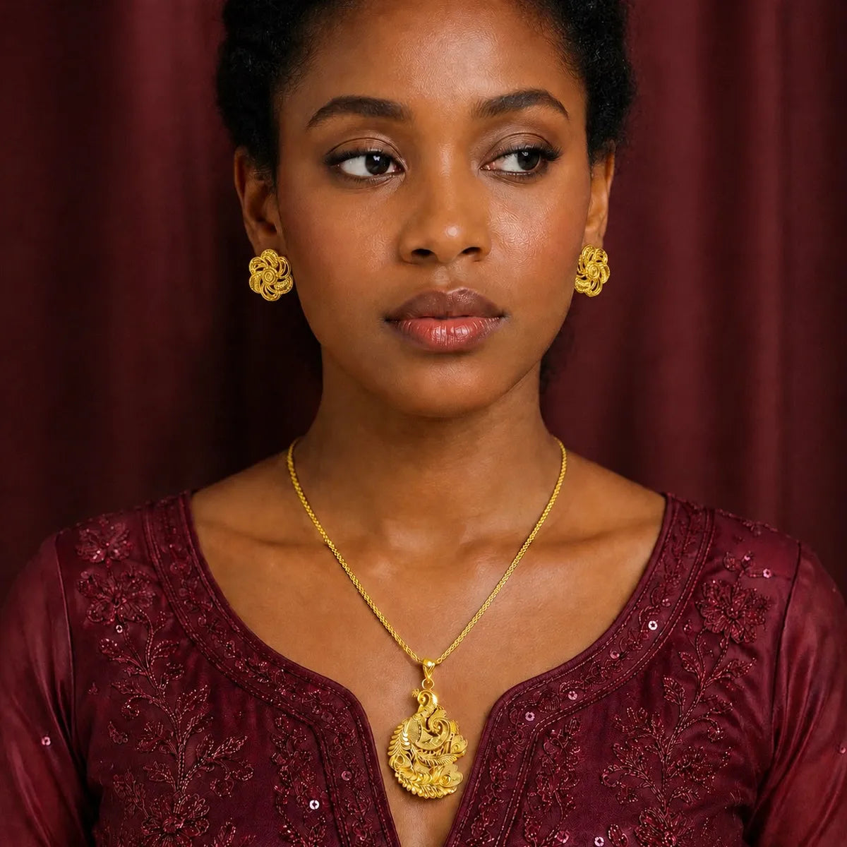 Gold Micro Plated Peacock Pendant Necklace Set For Women
